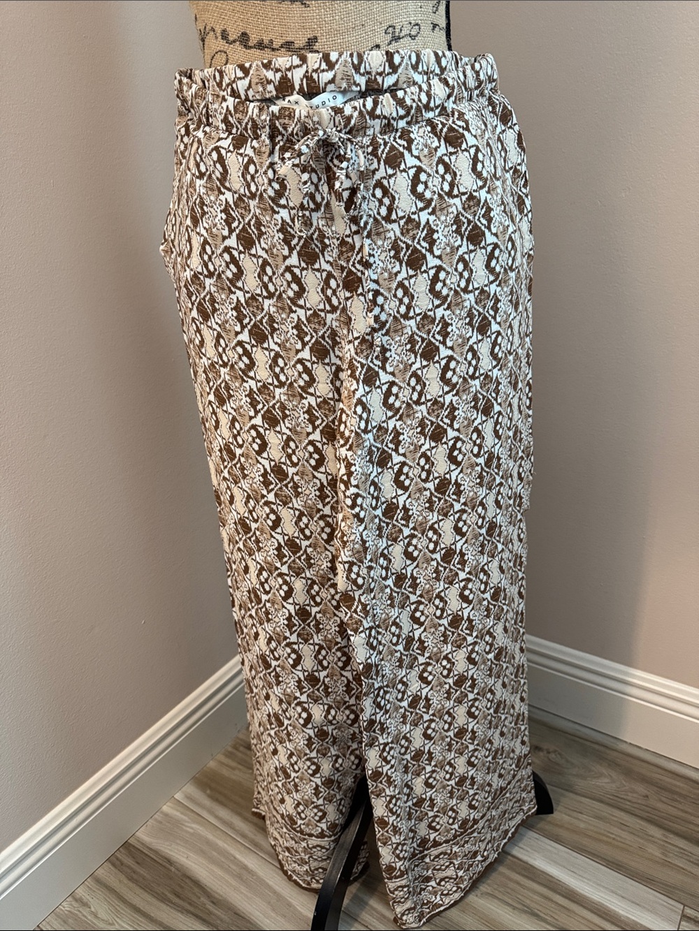 New Without Tags Max Studio Printed Drawstring Slacks Size M